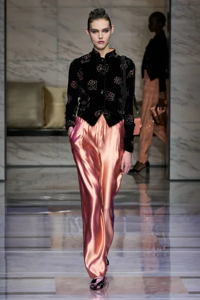 Look 50